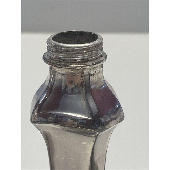 LaFrance Silver Plated Vintage Salt and Pepper Shakers #102 - Picture 4 of 5